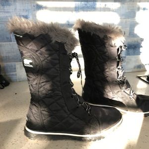 Sorel black waterproof boots.